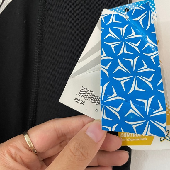 Old Navy gym/ yoga pants - Picture 10 of 14